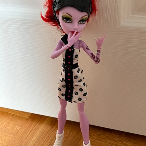 MONSTER HIGH Operetta Doll - Picture 2 of 2